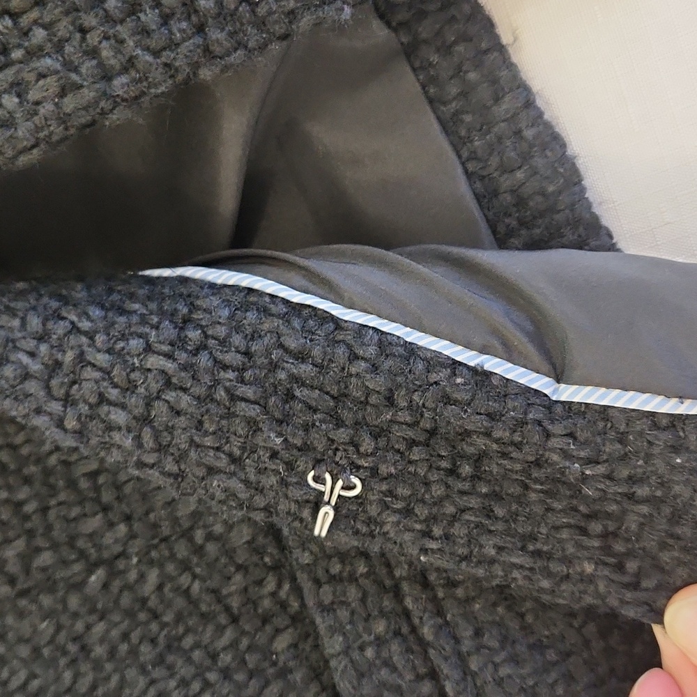 Land's End Black Cropped Jacket Blazer. Size 6p - Picture 5 of 8